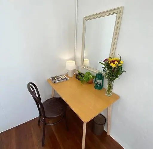 1 Min Walk To Bts, 3 Bed 3 Bath, Entire House Apartment