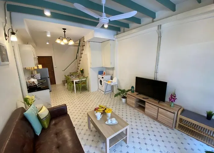 1 Min Walk To Bts, 3 Bed 3 Bath, Entire House Apartment Bangkok