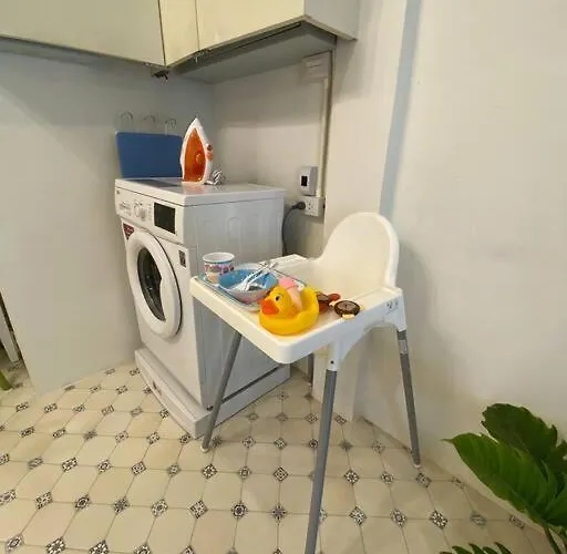 1 Min Walk To Bts, 3 Bed 3 Bath, Entire House Bangkok