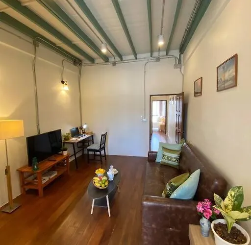 Apartment 1 Min Walk To Bts, 3 Bed 3 Bath, Entire House Bangkok